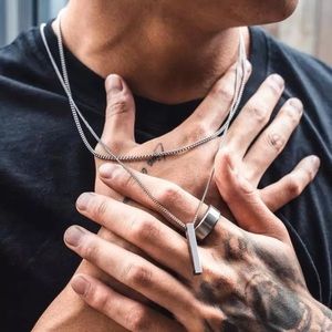 Rectangle Bar Necklace